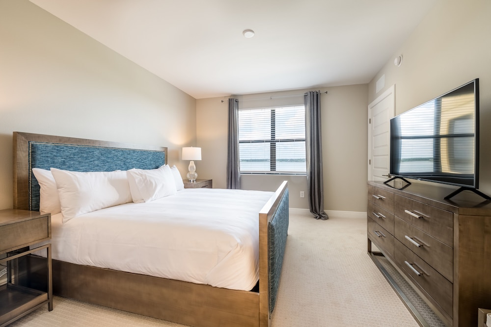 Suite, 3 Bedrooms, Lake View