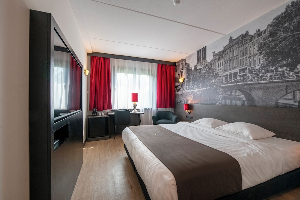 Deluxe Double Room, 1 King Bed - Photo 1