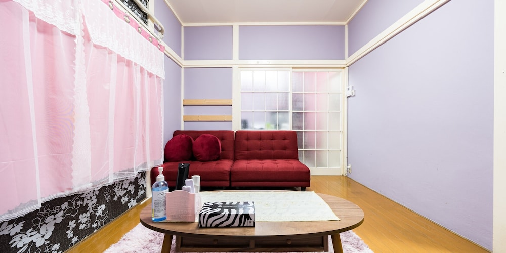 Basic Apartment photo 3