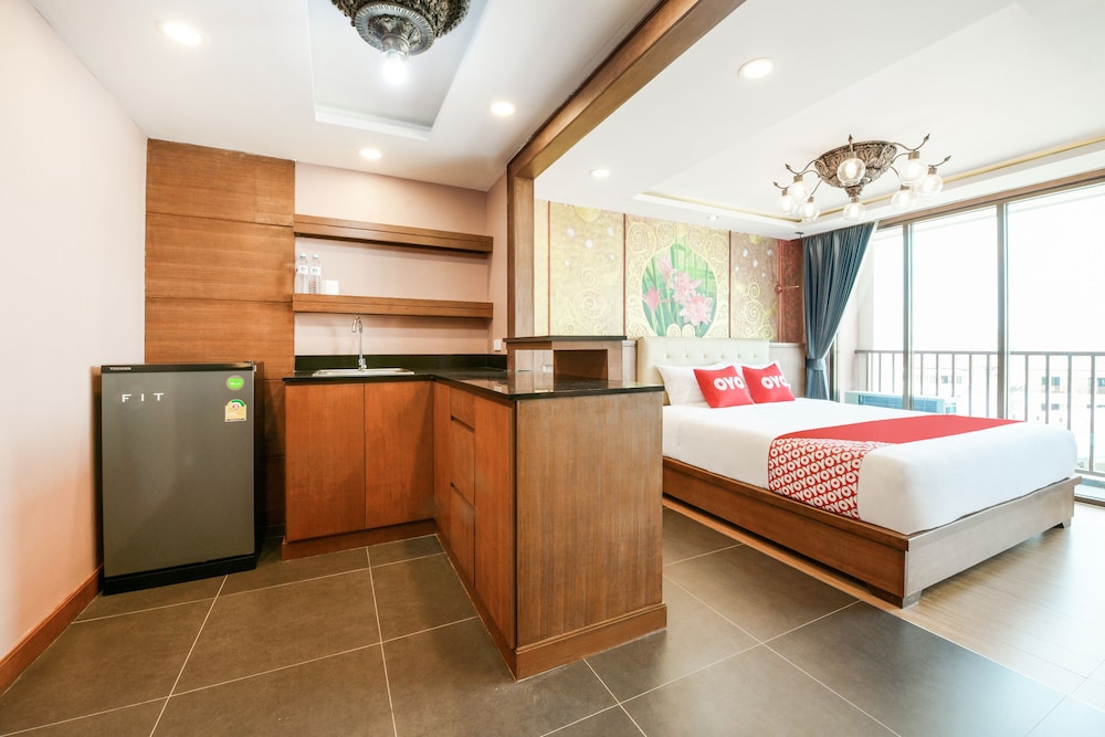 Suite - Photo 7