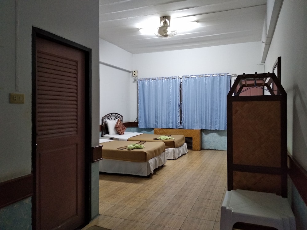 Standard Twin Room photo 2
