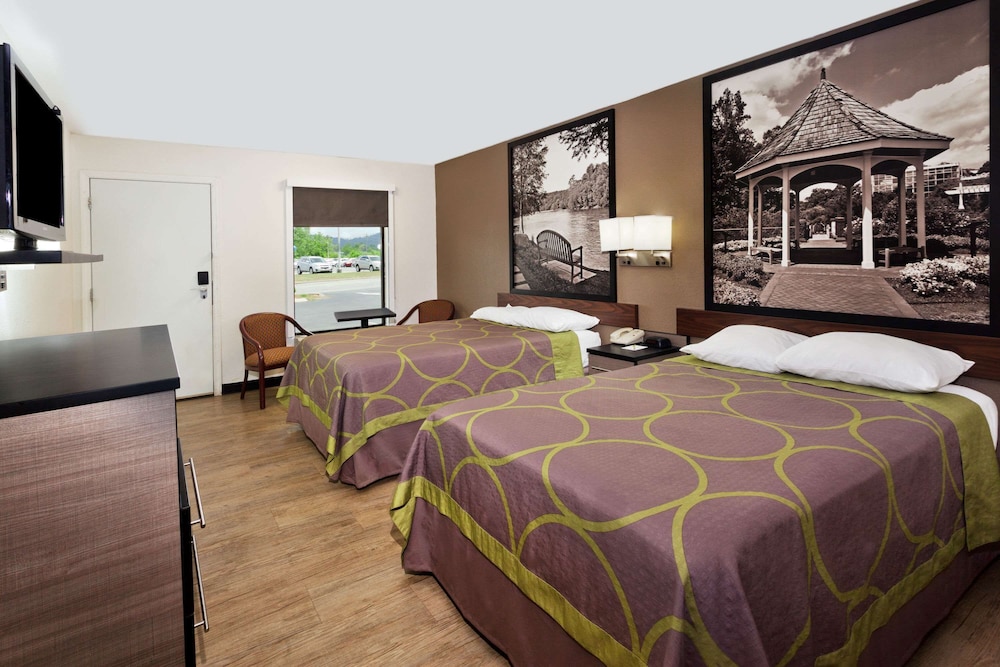 Room, 2 Double Beds - Photo 1