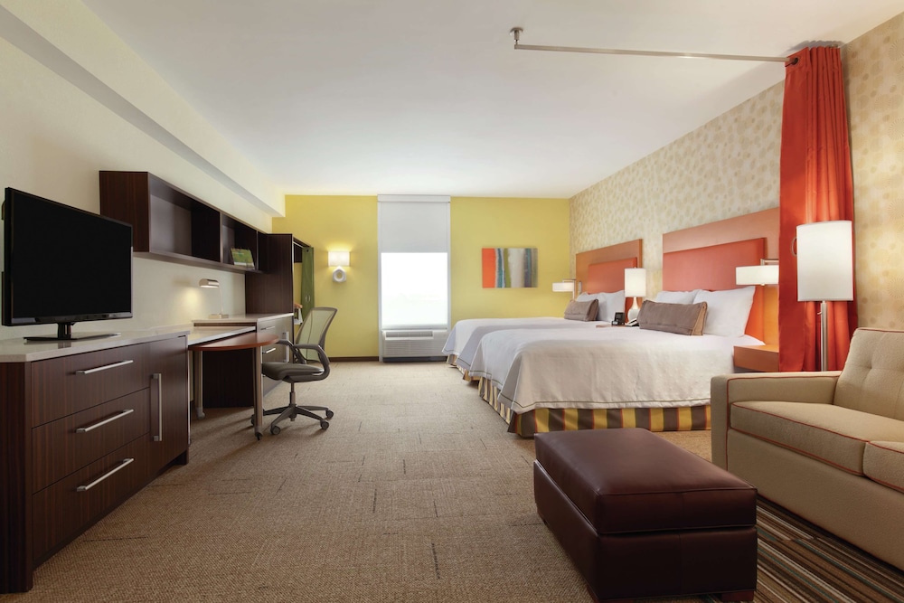 Studio, 2 Queen Beds, Accessible, Bathtub