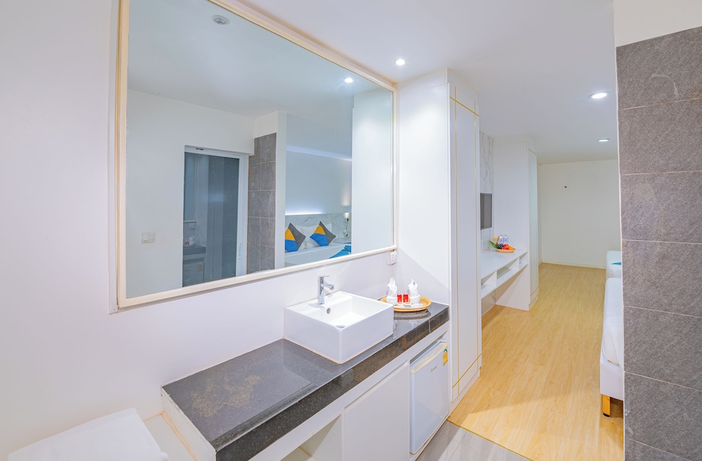 Deluxe Twin Room - Photo 5