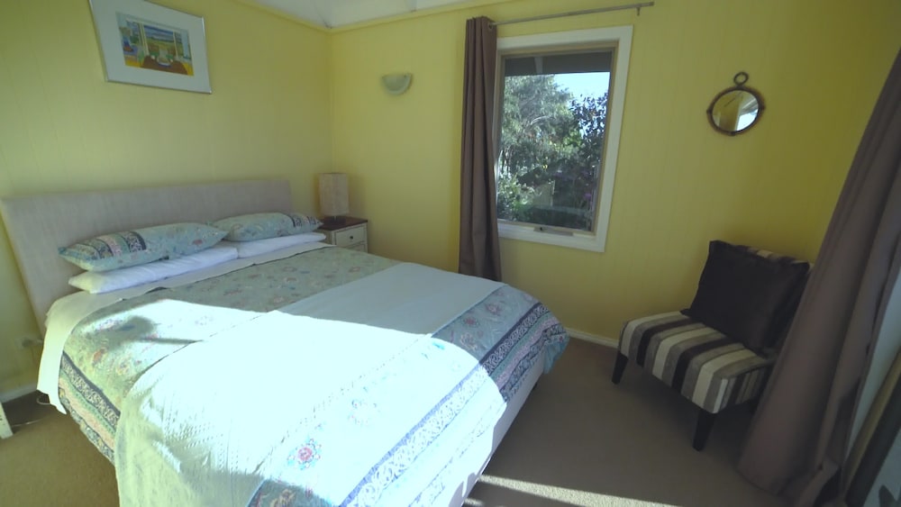 Couples Cottage photo 3