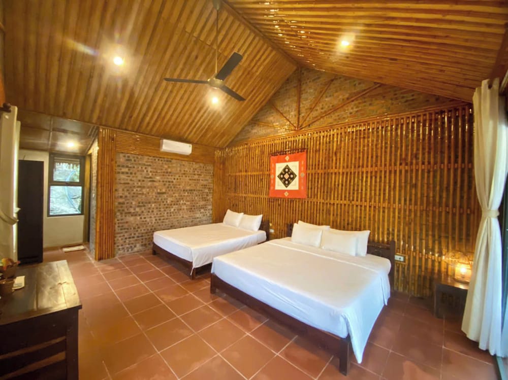 Family Room - Photo 4