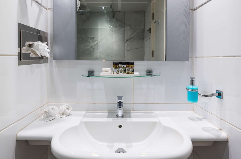 Double or Twin Room, Sea View - Photo 2