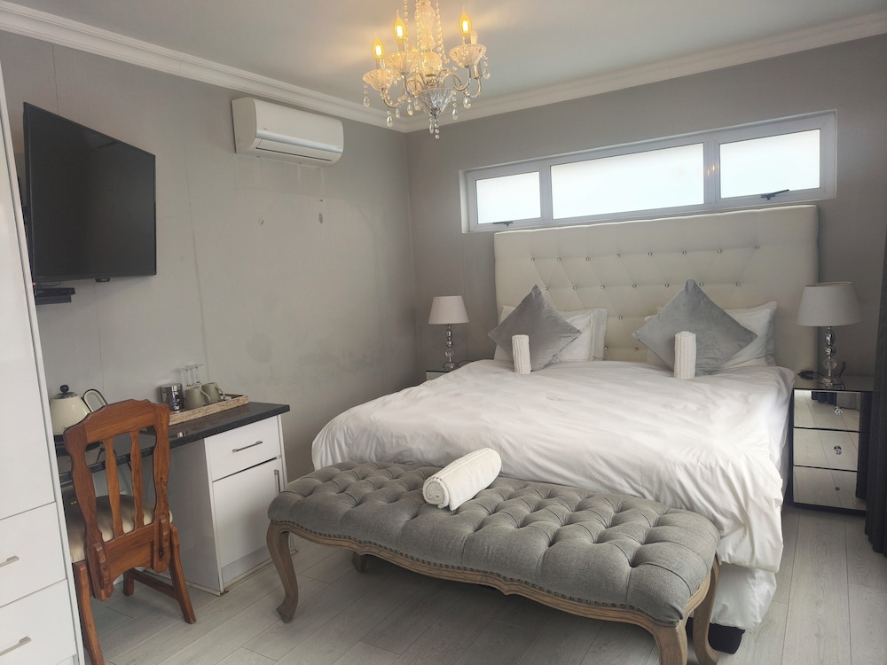 Economy Double Room photo 1