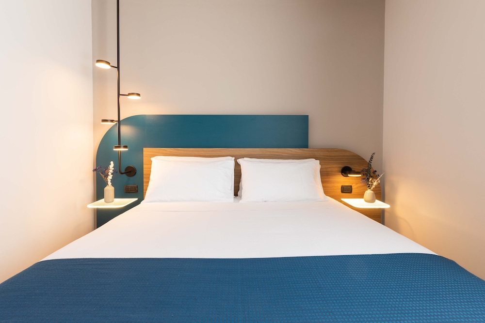 Superior Double or Twin Room - Photo 2