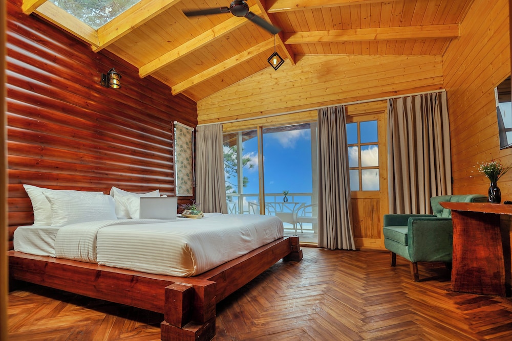 Exclusive Tree House photo 1