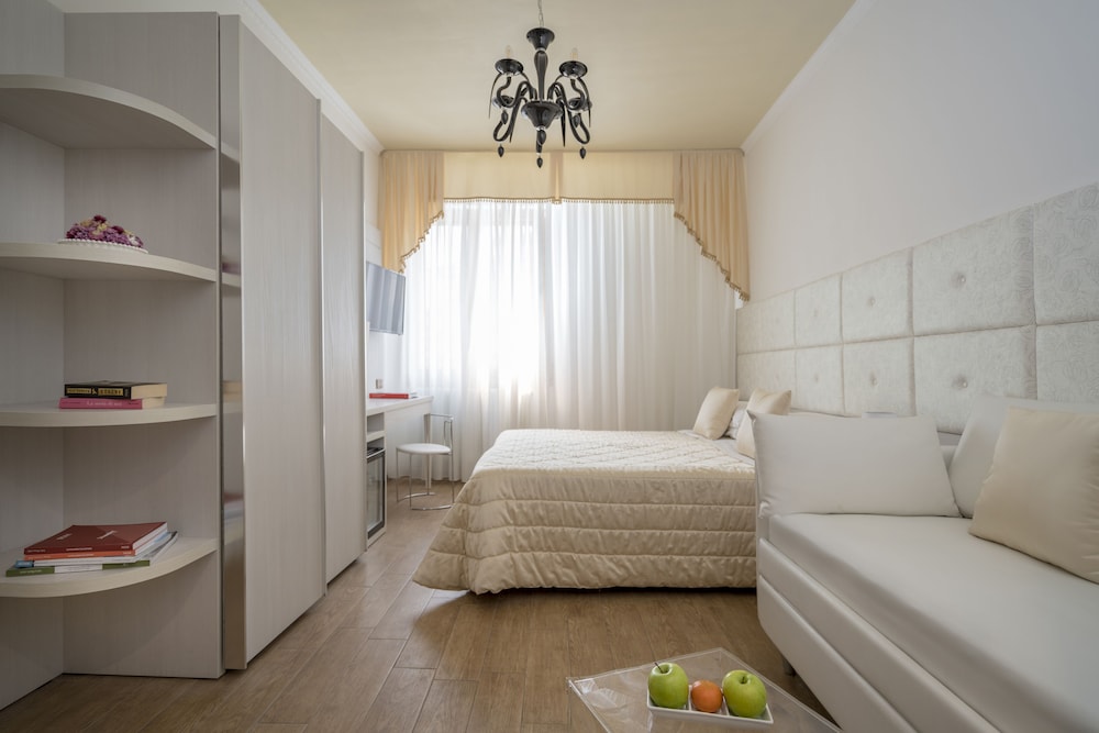 Deluxe Double or Twin Room photo 2