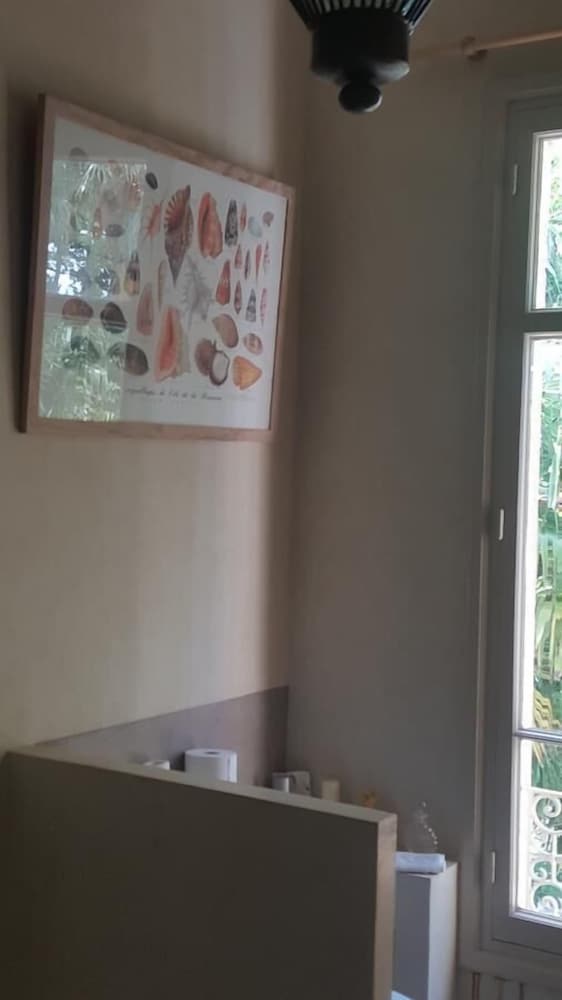 Double Room - Photo 8