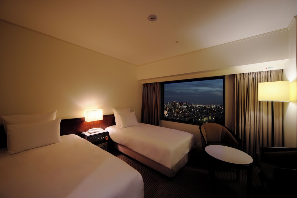 Standard Room, 2 Twin Beds, Smoking, City View - Photo 1