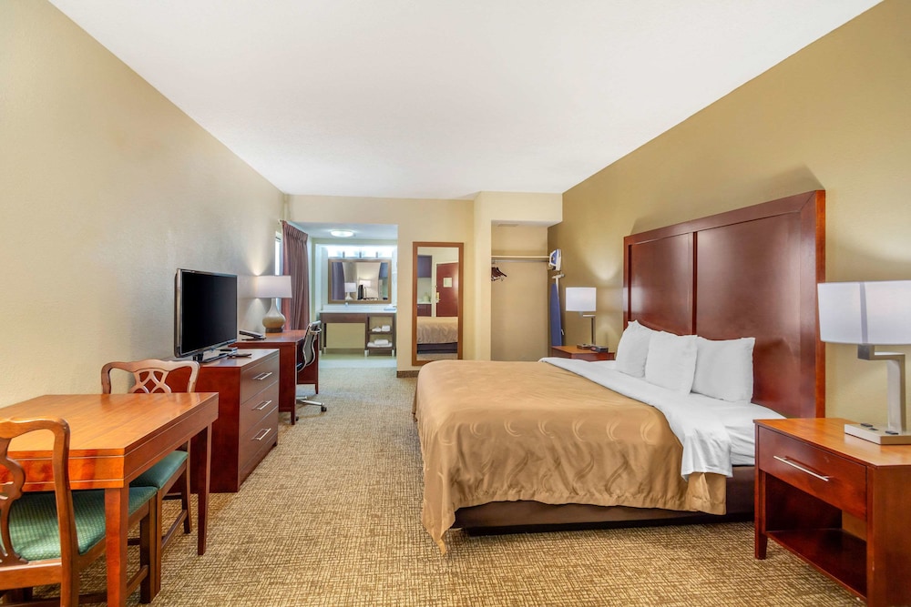 Room, 1 King Bed, Accessible, Non Smoking (Efficiency) - Photo 1