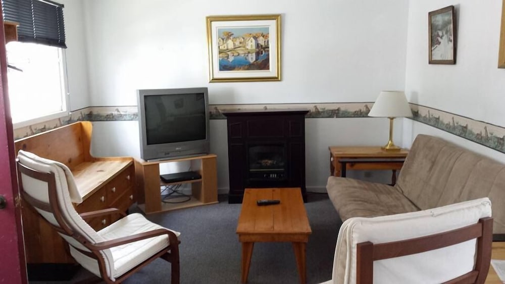 Cottage, 2 Bedrooms, Kitchen photo 3