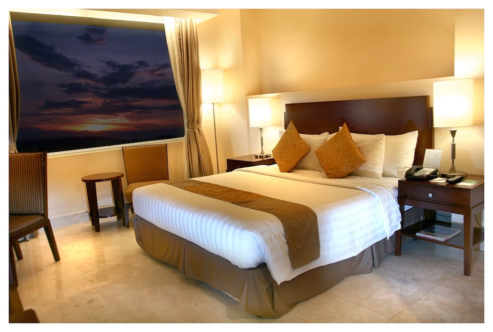 Deluxe Room - Photo 5