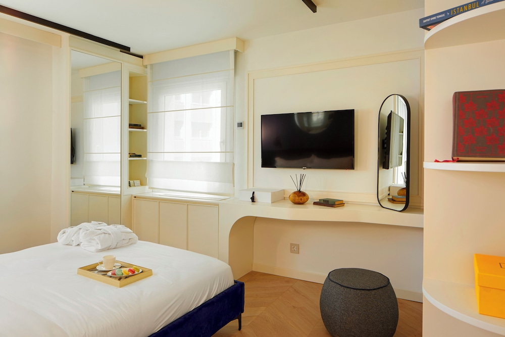 1+1 Residences photo 2