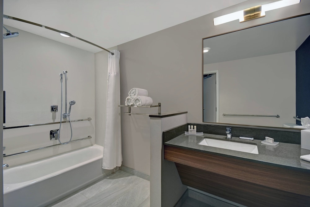 Suite, Multiple Beds - Photo 6