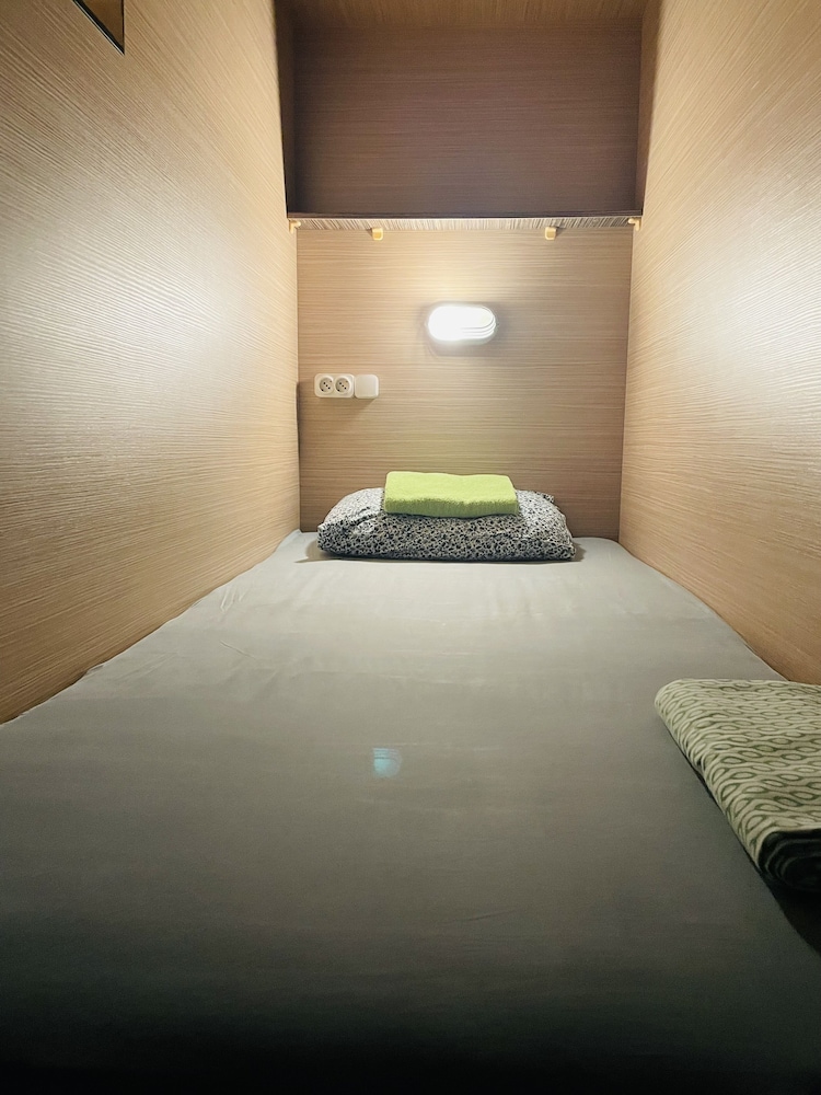 Double Room - Capsule
