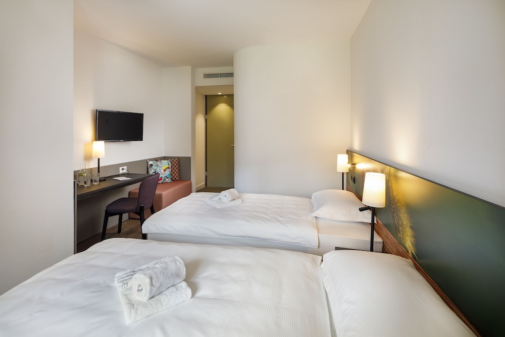 Comfort Room, 2 Twin Beds, Air conditioning