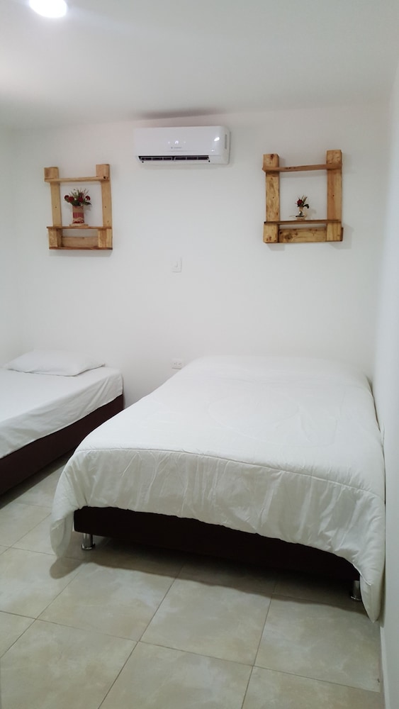 Triple Room, Multiple Beds, Non Smoking photo 1