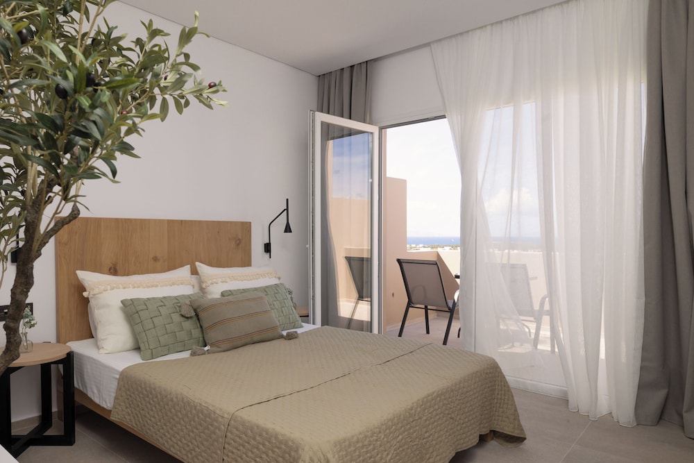 Deluxe Suite, Balcony, Sea View