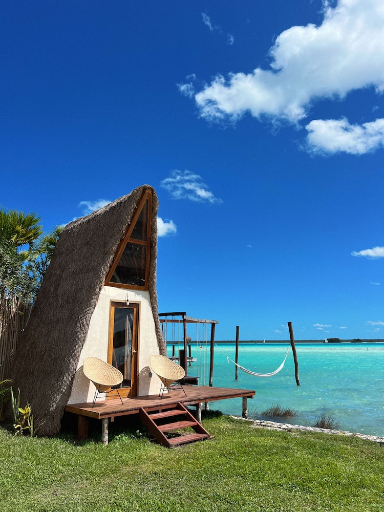 Panoramic Cabin - Shared Bathroom