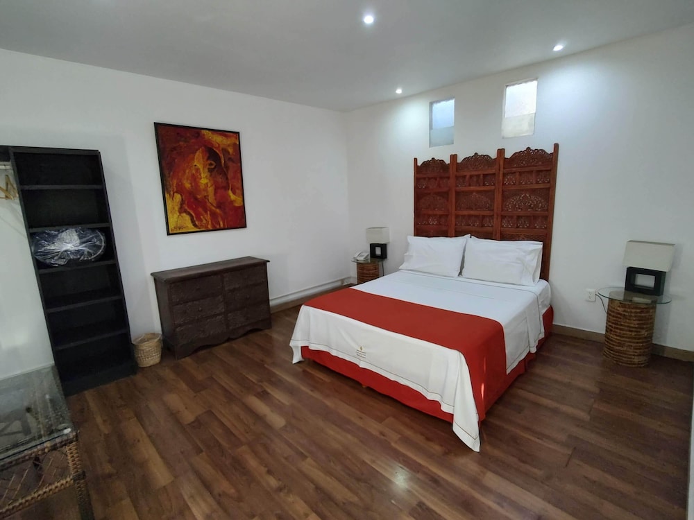 Superior Room, 1 Queen Bed, Garden Area (Jacaranda)