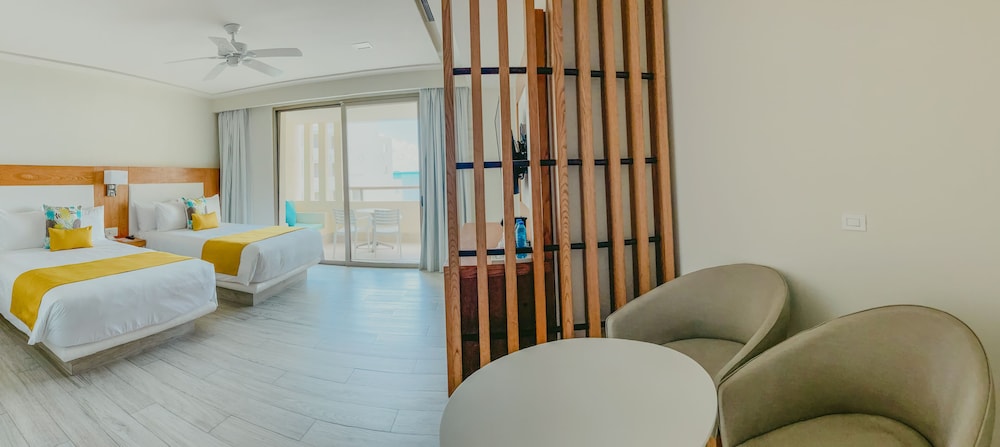 Superior Room, 2 Queen Beds, Ocean View