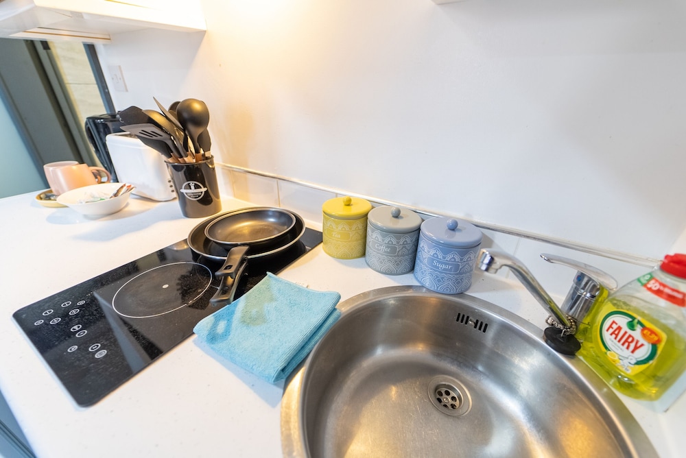 Standard Studio, Ensuite (Studio 11) - Photo 2