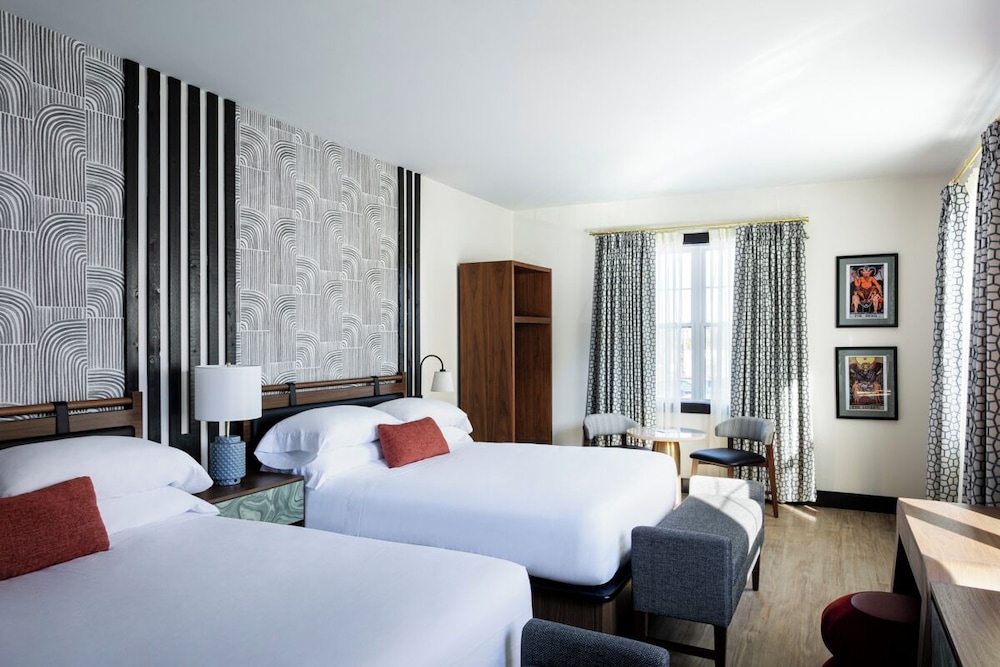 Room, 2 Queen Beds, Kitchen