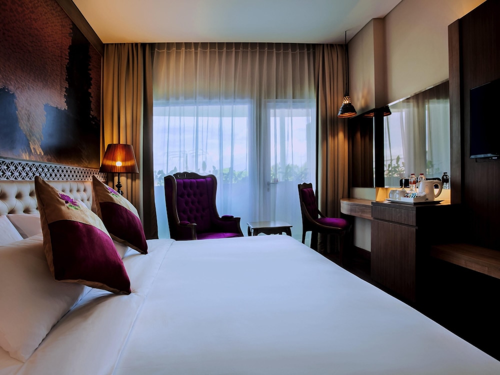 Superior Room, 1 Queen Bed, Balcony photo 3