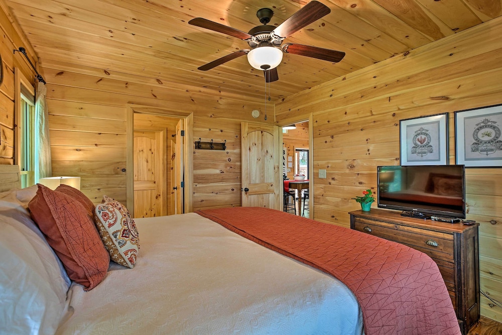 House (2 Bedrooms) photo 3