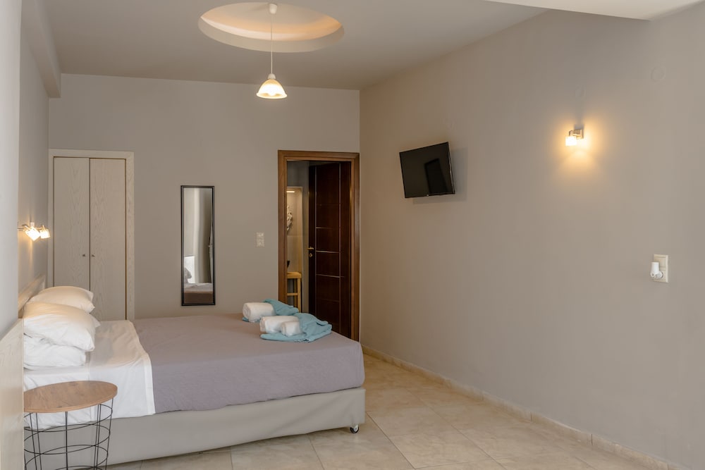 Superior Quadruple Room photo 3