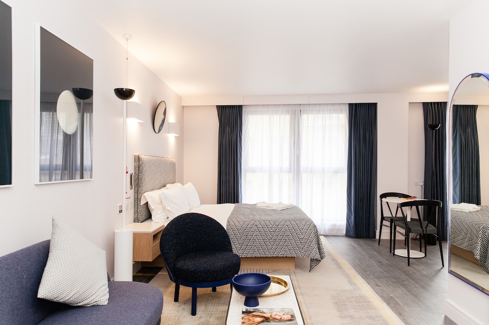 Studio, 1 Double Bed thumbnail 5