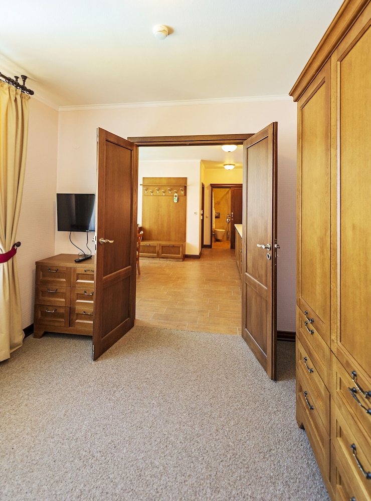 Comfort Apartment, 2 Bedrooms, Balcony photo 2