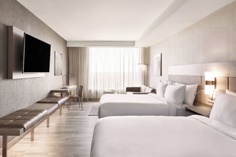 Room, Multiple Beds