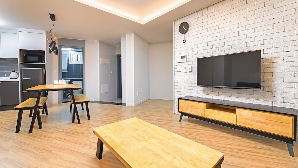 Basic Room, 1 Bedroom (201 (ocean view)) - Photo 11