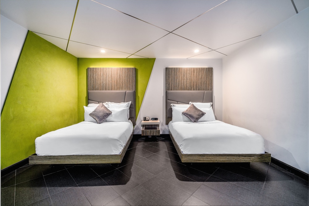 Deluxe Room, 2 Double Beds