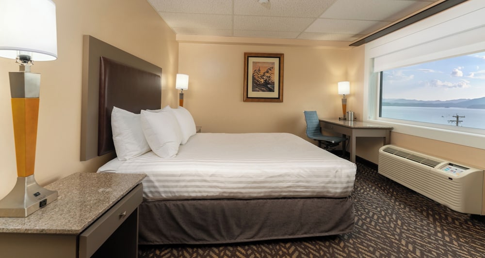 Premier Room, 1 Queen Bed, Ocean View - Photo 3