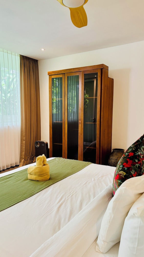 Comfort Double Room, 1 King Bed, Hill View photo 2