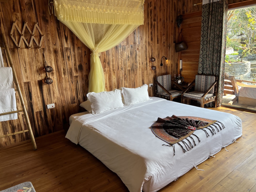 Family Bungalow, 2 Bedrooms, Non Smoking, Garden View photo 2