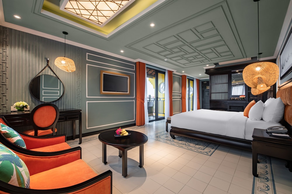Deluxe Room, Balcony, City View photo 2
