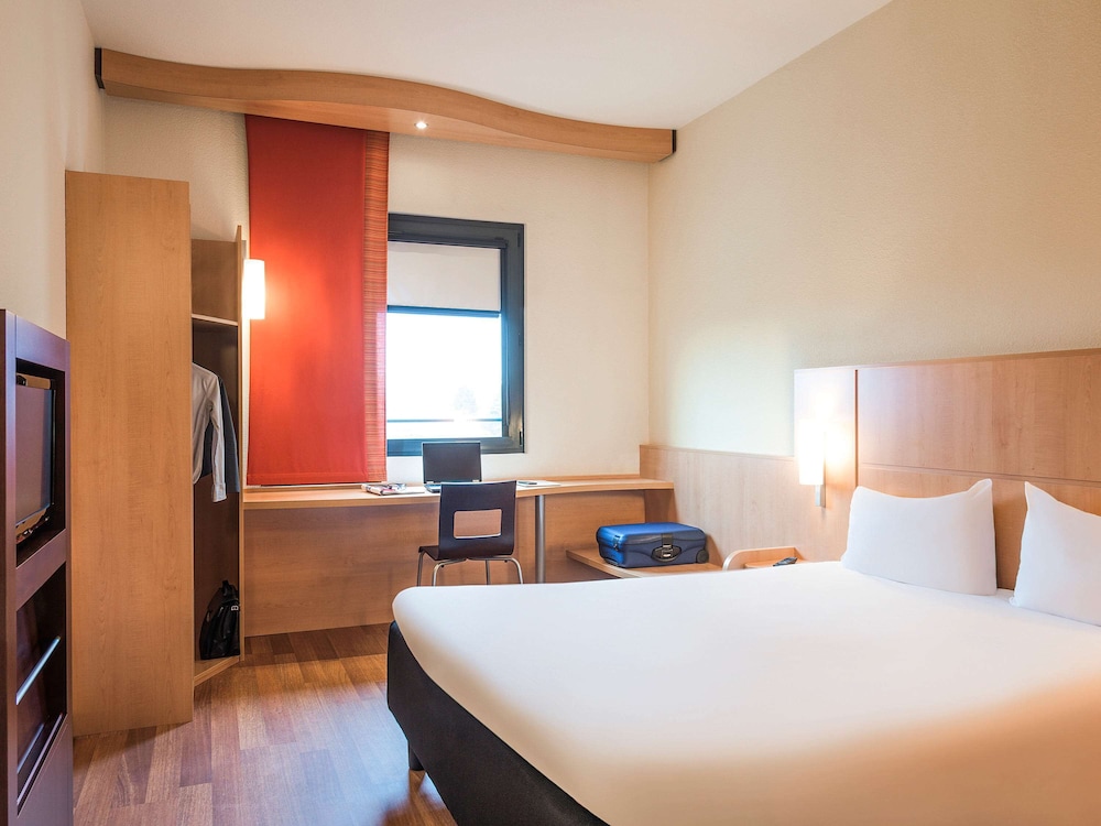 Standard Twin Room, 2 Twin Beds - Photo 6