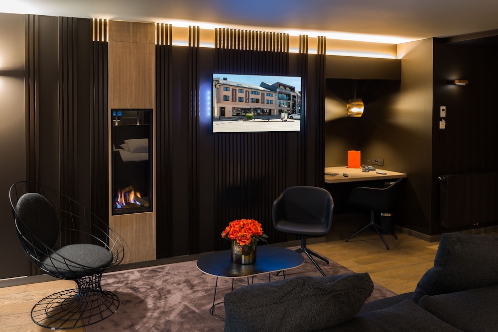 Deluxe Suite photo 3