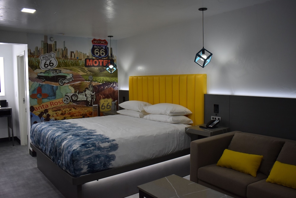 Suite, 1 King Bed, Accessible, Non Smoking (with Sofabed) - Photo 4