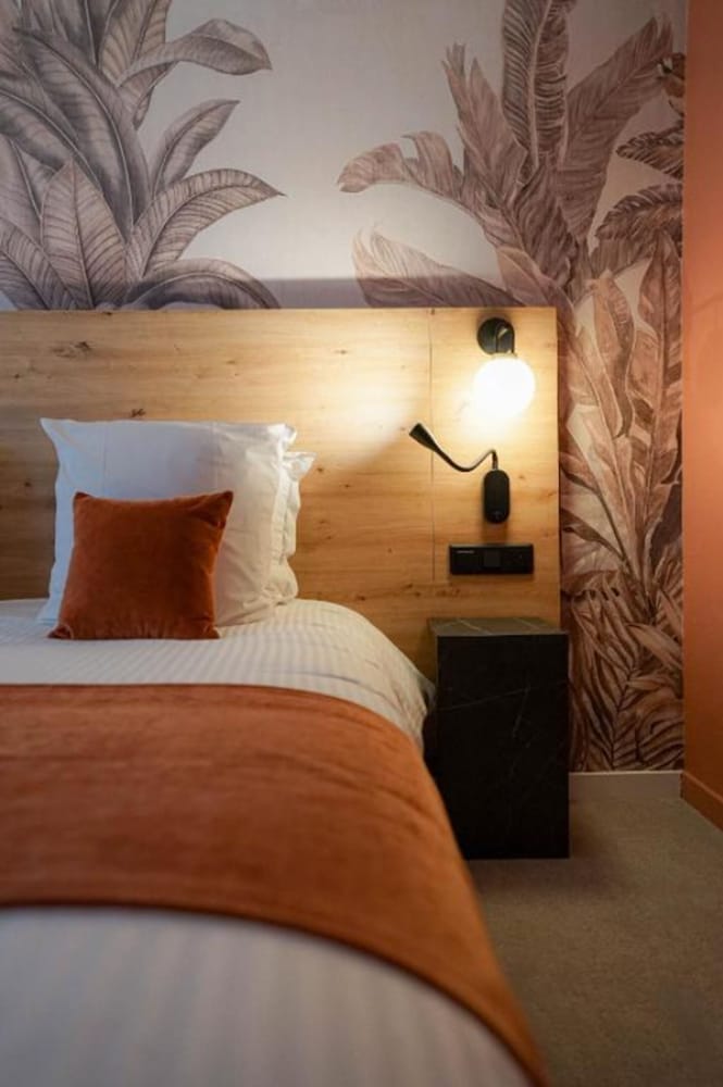 Deluxe Room - Photo 3