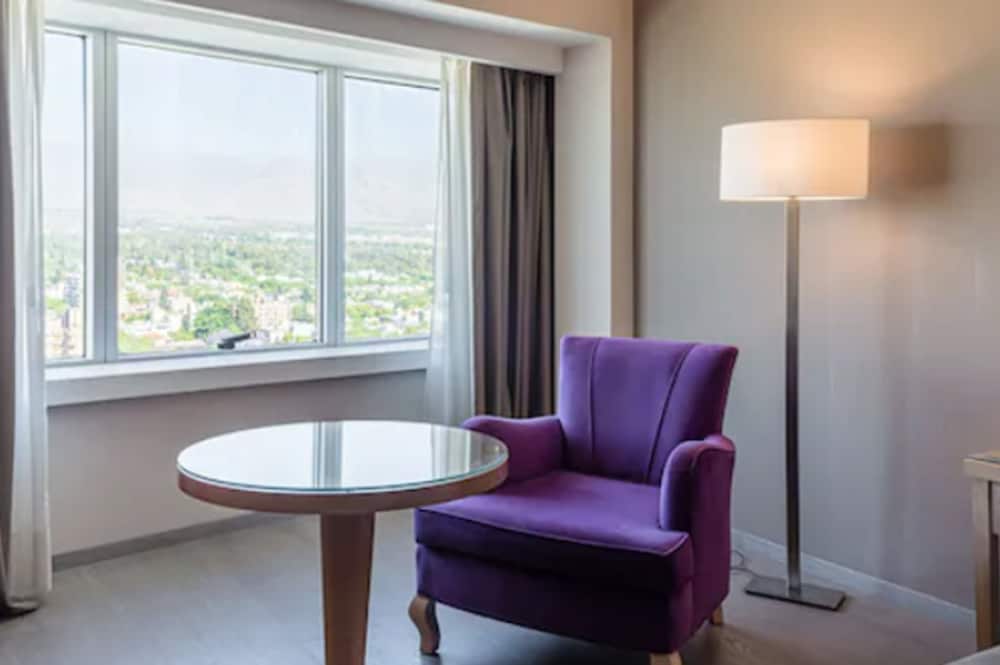 Room (DIPLOMATIC SKY)