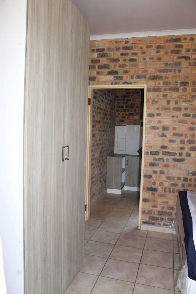 Basic Double Room photo 3