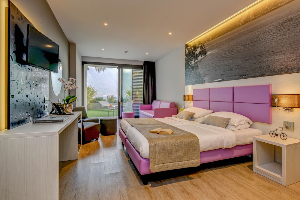 Junior Suite, Terrace, Lake View